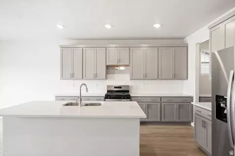 Kitchen - 3440 N Browning St #1515, Eagle Mountain, UT 84005 photo 3 of 4