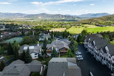View/Area - 1029 Zermatt Dr #8, Midway, UT 84049 photo 1 of 7