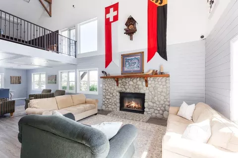 Living - 1029 Zermatt Dr #8, Midway, UT 84049 photo 3 of 4