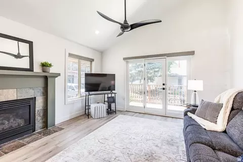 Living - 1029 Zermatt Dr #8, Midway, UT 84049 photo 2 of 4
