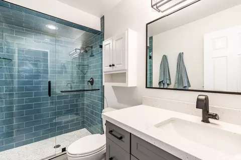 Bath - 1029 Zermatt Dr #8, Midway, UT 84049 photo 1 of 2