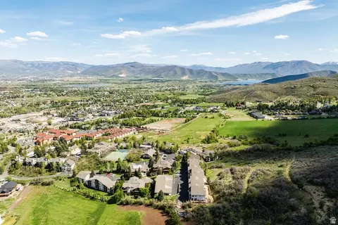 View/Area - 1029 Zermatt Dr #8, Midway, UT 84049 photo 2 of 7