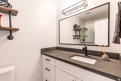 Bath - 1029 Zermatt Dr #8, Midway, UT 84049 photo 2 of 2
