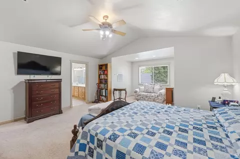 Bedroom - 914 N 400 W, Centerville, UT 84014 photo 2 of 3