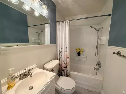 Bath - 3462 Eccles Ave, Ogden, UT 84403 photo 1 of 2