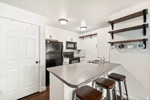 Kitchen - 1205 E Waterside Cv S, Midvale, UT 84047 photo 2 of 2