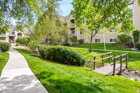 Exterior - 1205 E Waterside Cv S, Midvale, UT 84047 photo 2 of 7