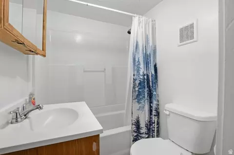 Bath - 442 N 200 E, Provo, UT 84606 photo 5 of 6