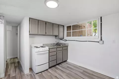 Kitchen - 442 N 200 E, Provo, UT 84606 photo 3 of 12