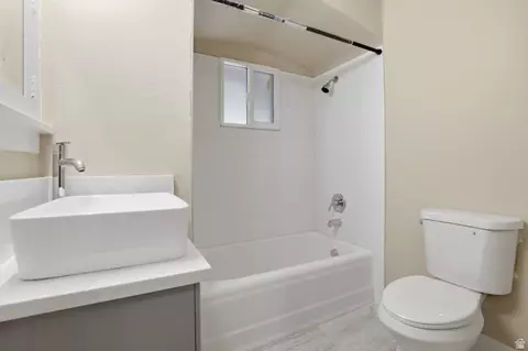 Bath - 442 N 200 E, Provo, UT 84606 photo 1 of 6