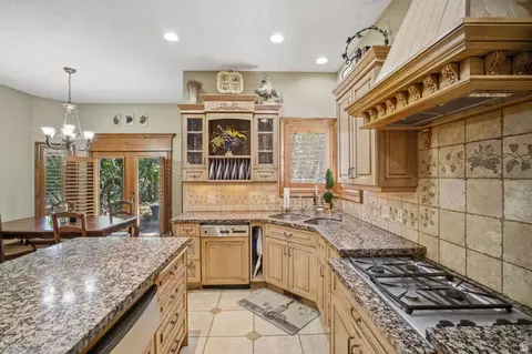 Kitchen - 1 Pepperwood Pointe, Sandy, UT 84092 photo 3 of 4