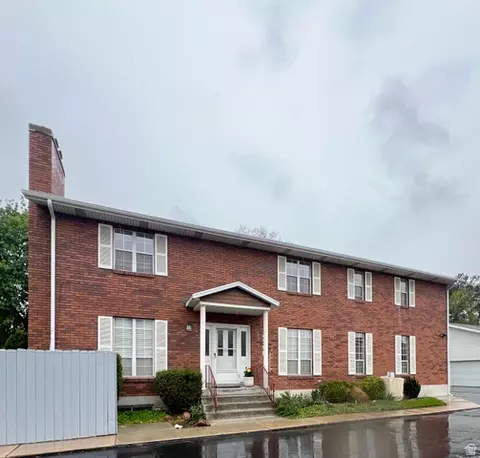 4798 S Saxony Cir E, Holladay, UT 84117