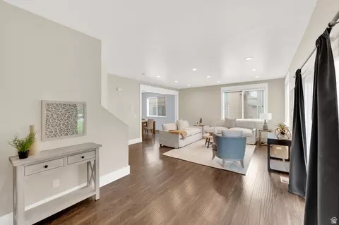 352 Bayside Dr, Saratoga Springs, UT 84045