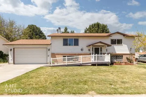 1131 N 575 W, Clinton, UT 84015