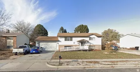 1131 N 575 W, Clinton, UT 84015