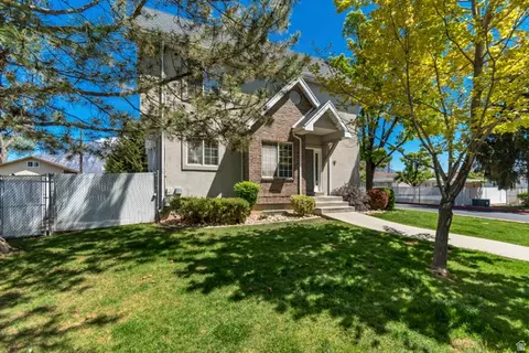 Exterior - 18 W 680 N, Orem, UT 84057 photo 2 of 4