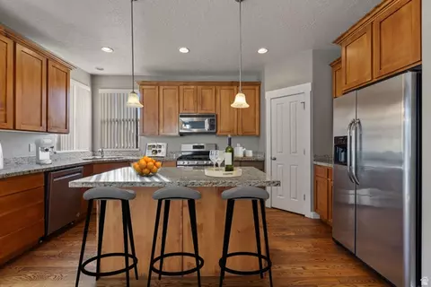 Kitchen - 1420 E Firelight Way, Sandy, UT 84092 photo 2 of 5