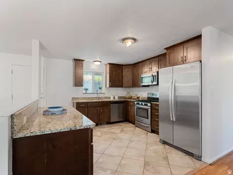 Kitchen - 2990 E 3900 S, Holladay, UT 84124 photo 1 of 2