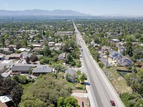 View/Area - 2990 E 3900 S, Holladay, UT 84124 photo 3 of 3