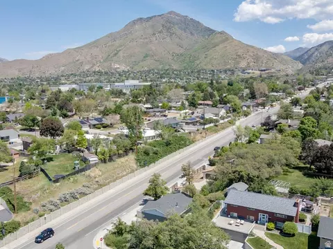 View/Area - 2990 E 3900 S, Holladay, UT 84124 photo 1 of 3