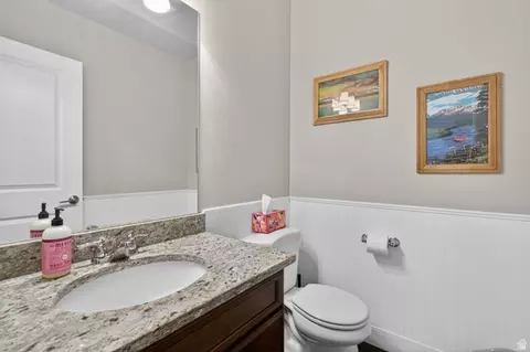Bath - 465 E Windy Garden Ln S, Millcreek, UT 84107 photo 1 of 5