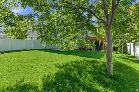 Exterior - 465 E Windy Garden Ln S, Millcreek, UT 84107 photo 7 of 7
