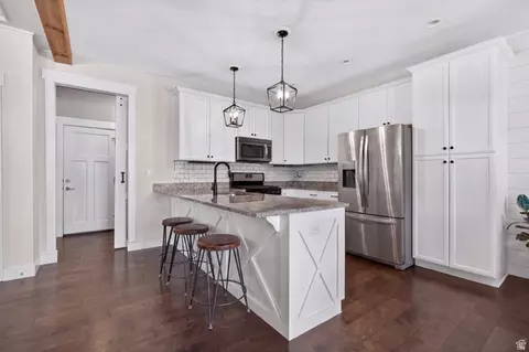 Kitchen - 465 E Windy Garden Ln S, Millcreek, UT 84107 photo 1 of 4