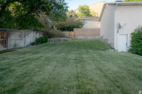 Exterior - 895 E Quail Valley Dr, Provo, UT 84604 photo 3 of 5