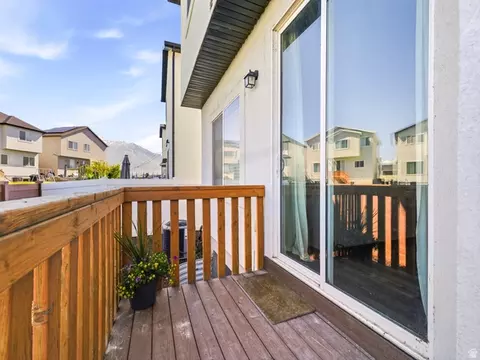 Exterior - 423 E 360 N, Vineyard, UT 84059 photo 2 of 5