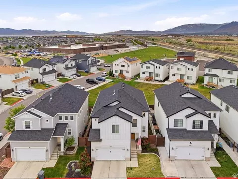 View/Area - 423 E 360 N, Vineyard, UT 84059 photo 4 of 6