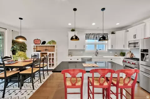Kitchen - 488 E Mission Dr, Midway, UT 84049 photo 1 of 4
