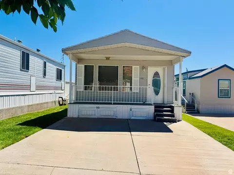 1150 W Red Hills Pkwy #148, Washington, UT 84780