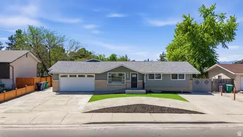 Exterior - 370 E 9400 S, Sandy, UT 84070 photo 2 of 6