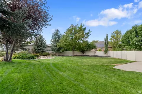 Exterior - 1501 W Elk Cir, Mapleton, UT 84664 photo 8 of 9