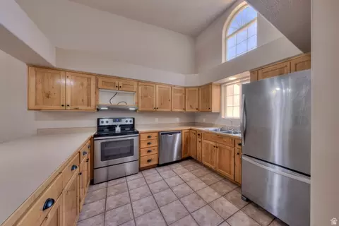 Kitchen - 687 W Hale Ave, Moab, UT 84532 photo 2 of 5