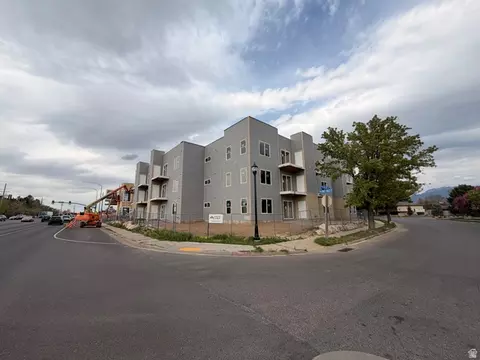 1652 N Main Dr E #30, Layton, UT 84041