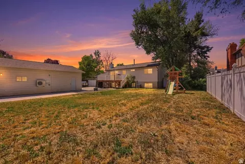 Exterior - 180 E 900 S, Layton, UT 84041 photo 13 of 13