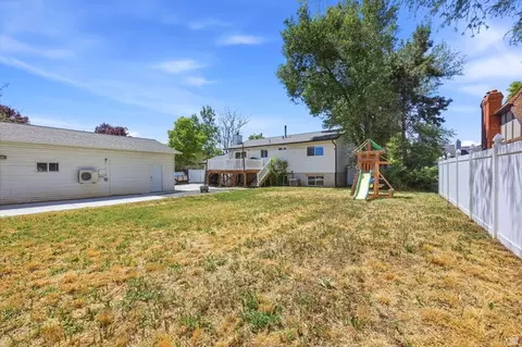 Exterior - 180 E 900 S, Layton, UT 84041 photo 7 of 13