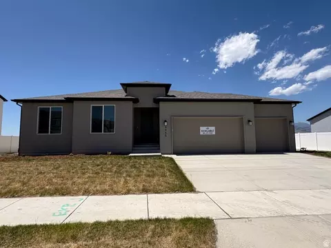4945 N Topaz Dr, Eagle Mountain, UT 84005