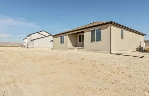 Exterior - 4945 N Topaz Dr, Eagle Mountain, UT 84005 photo 2 of 2