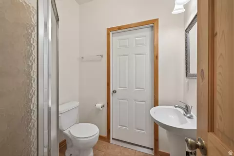 Bath - 439 W Williams Way, Moab, UT 84532 photo 4 of 4