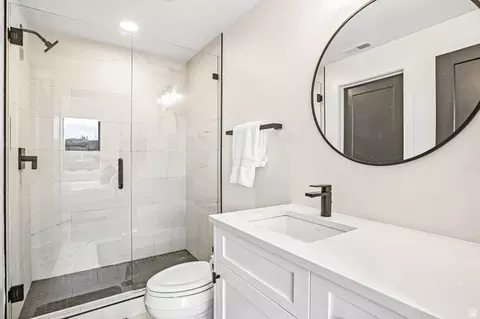 Bath - 11506 N White Tail Ct, Hideout, UT 84036 photo 5 of 5