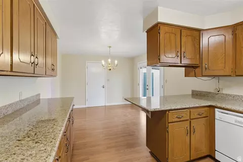 Kitchen - 284 E 1140 N, Orem, UT 84057 photo 1 of 2