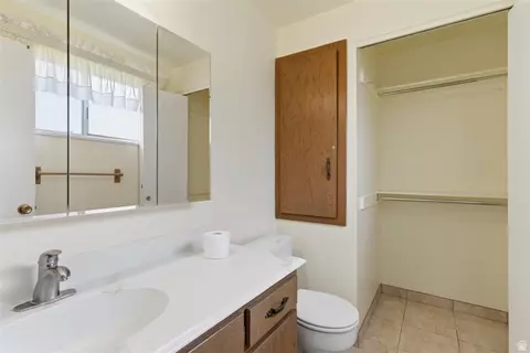 Bath - 284 E 1140 N, Orem, UT 84057 photo 1 of 3