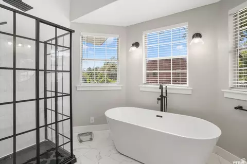 Bath - 967 E 12600 S, Draper, UT 84020 photo 1 of 4