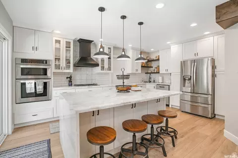 Kitchen - 967 E 12600 S, Draper, UT 84020 photo 2 of 3