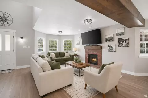 Living - 967 E 12600 S, Draper, UT 84020 photo 3 of 4