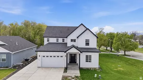 292 W 370 N, Smithfield, UT 84335