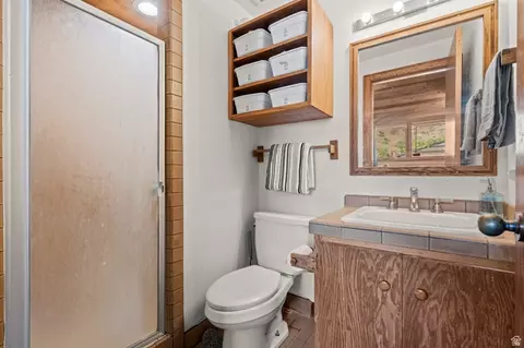 Bath - 12 N Quiet Meadow Ln, Mapleton, UT 84664 photo 7 of 13