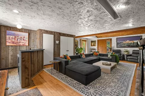 Living - 12 N Quiet Meadow Ln, Mapleton, UT 84664 photo 10 of 15